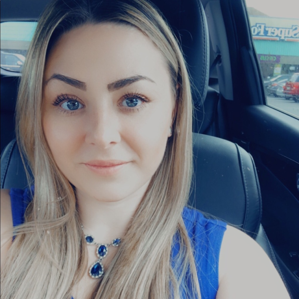 Meet your Posher, Stephanie